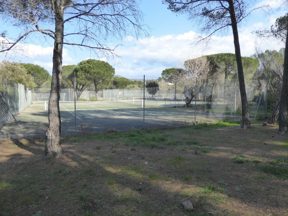 Résidences du golf Saint-Raphaël Extérieur photo